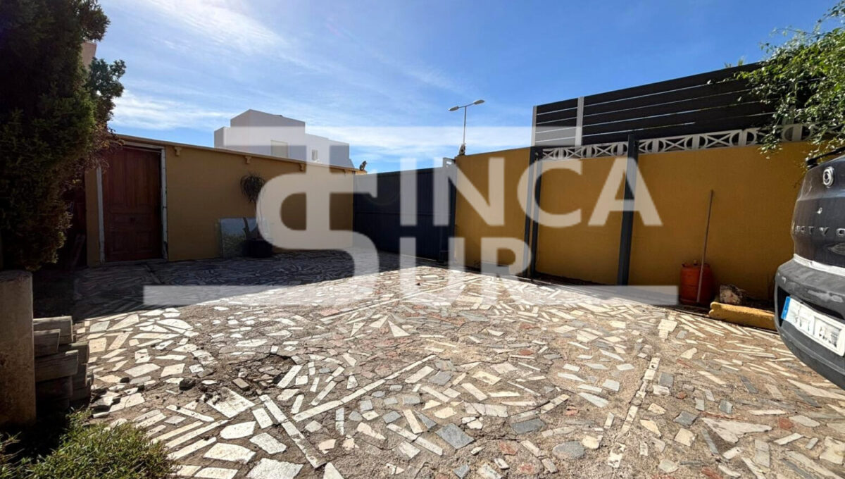 WhatsApp Image 2025-11-21 at 10.05.51 (1)