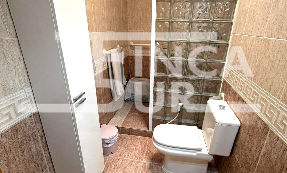 WhatsApp Image 2025-11-21 at 10.10.23 (1)